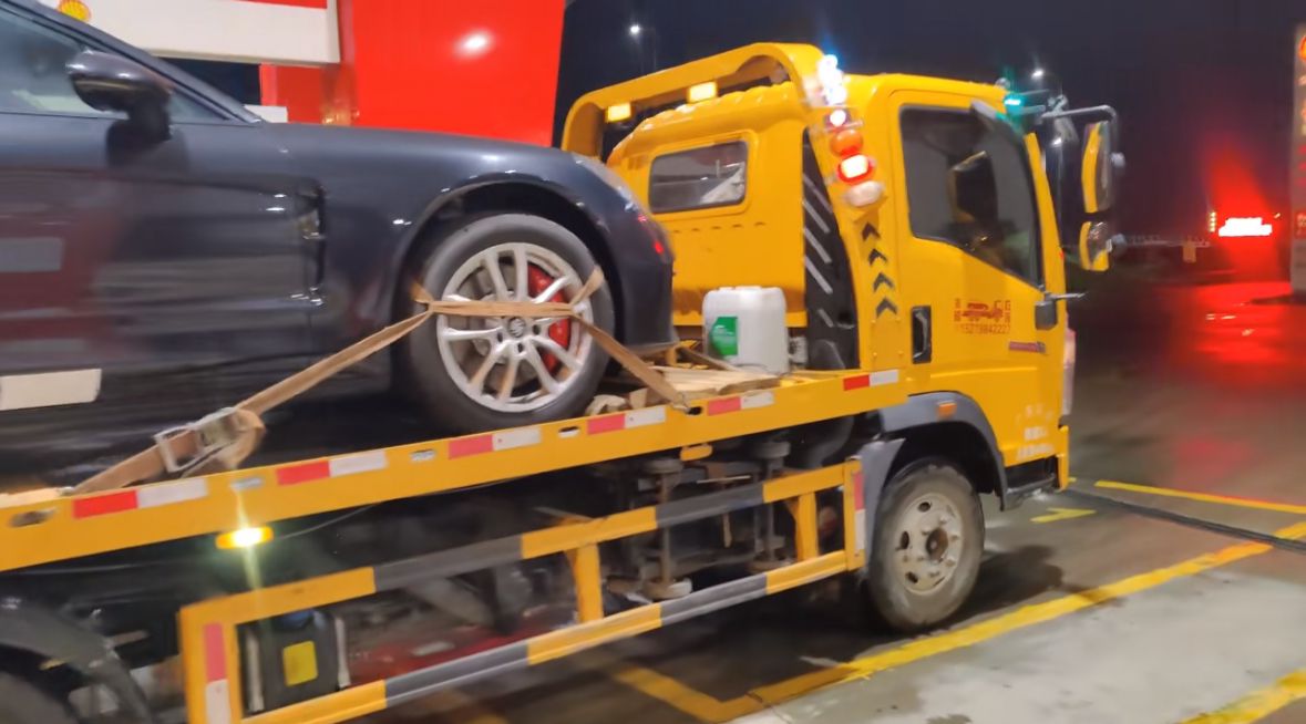 三亚行车途中遇到突发状况该如何呼叫道路救援？